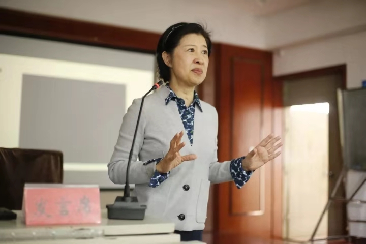 专家讲座-杨老师.jpg
